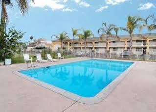 Motel 6 Garden Grove Anaheim Esterno foto