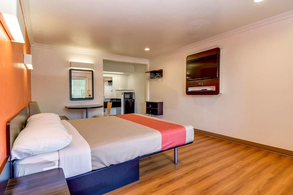 Motel 6 Garden Grove Esterno foto