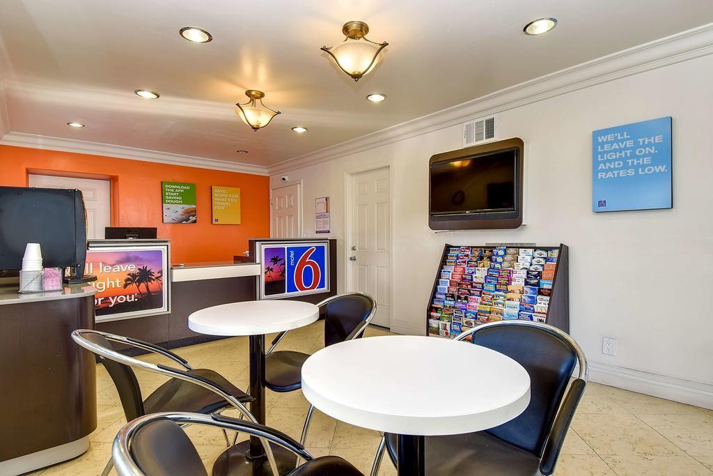 Motel 6 Garden Grove Esterno foto