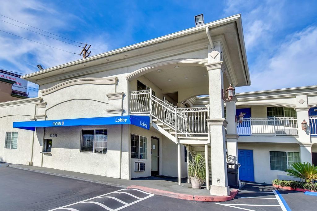 Motel 6 Garden Grove Anaheim Esterno foto